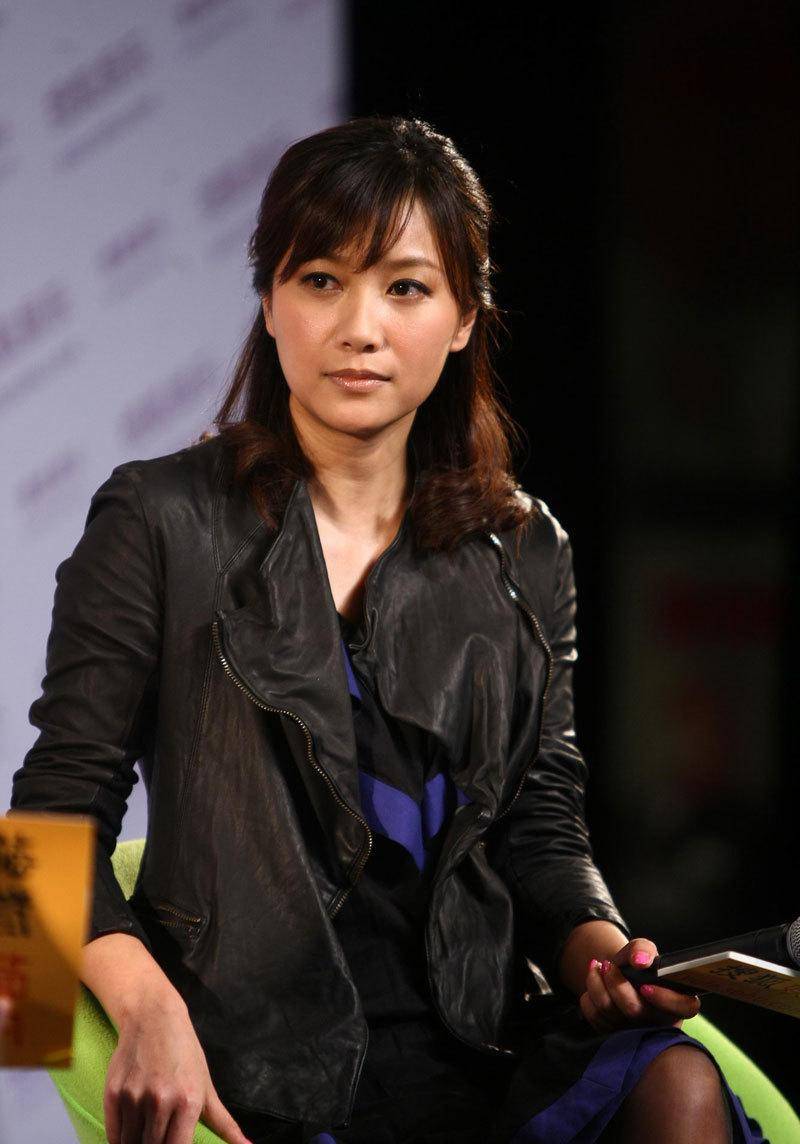 "女神"导演徐静蕾晒最新书法作品,个性鲜明,网友:退步不少_变化_点画