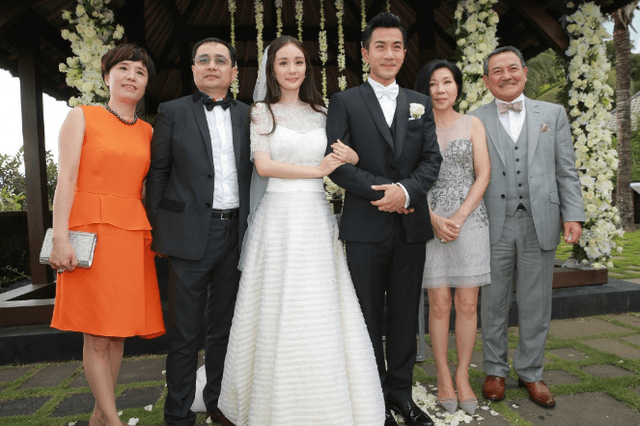 原创走进杨幂住的豪宅内部装修跟宫殿没区别普通人根本住不起