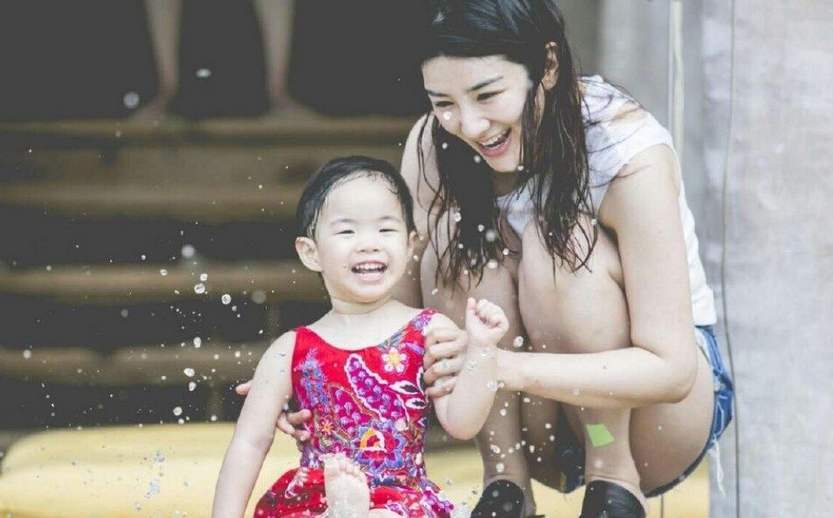 怼天怼地的娱乐圈"富二代"黄毅清,贩卖毒品被判15年,黄奕大仇得报