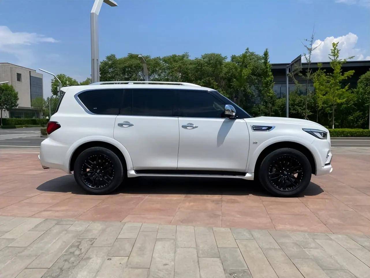 2块钱一公里的日系豪车英菲qx80开了3年的车主直呼进退两难