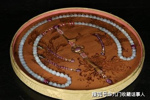老藏家旧藏清代海蓝宝朝珠