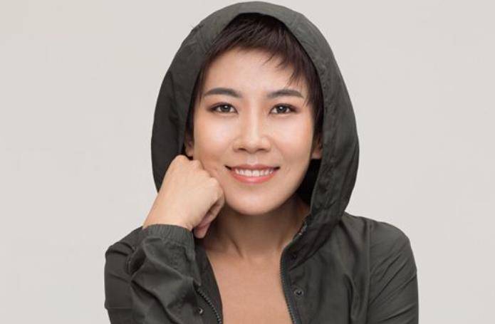 "歪嘴"杜旭东因"丑"饰演角色,妻子很漂亮,女儿还参演影视剧_杜金_长相