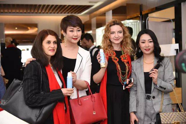 23国一带一路外交官员及中方外交大使亲临参观柏俐臣