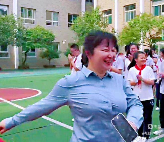 感恩母校逐梦启程坝陵桥小学举行2022届毕业典礼