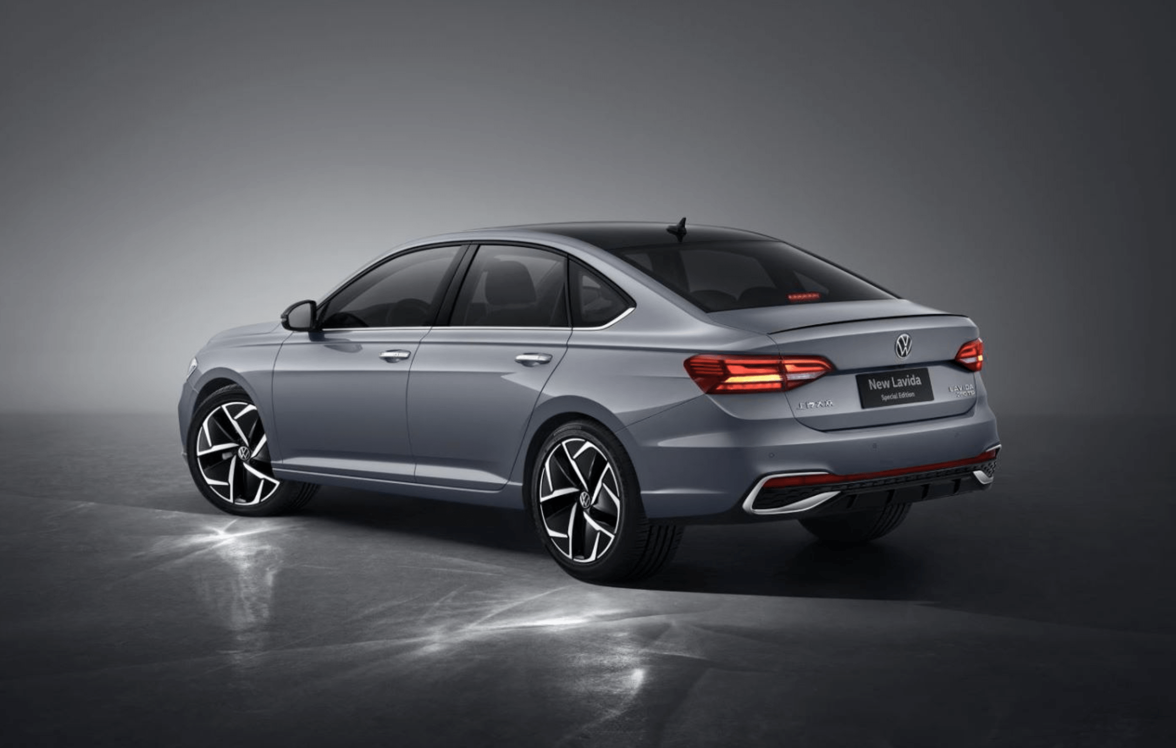 双面的它更吸引年轻人新朗逸上市1209万元起售