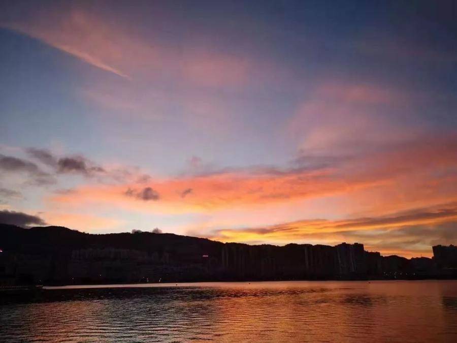 在个旧刷屏了这份极致之美竟和课本上写得一样