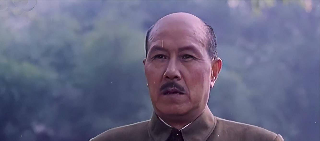 另一部是让孙飞虎荣获金鸡百花"双料"最佳男配角奖的电影《开国大典》