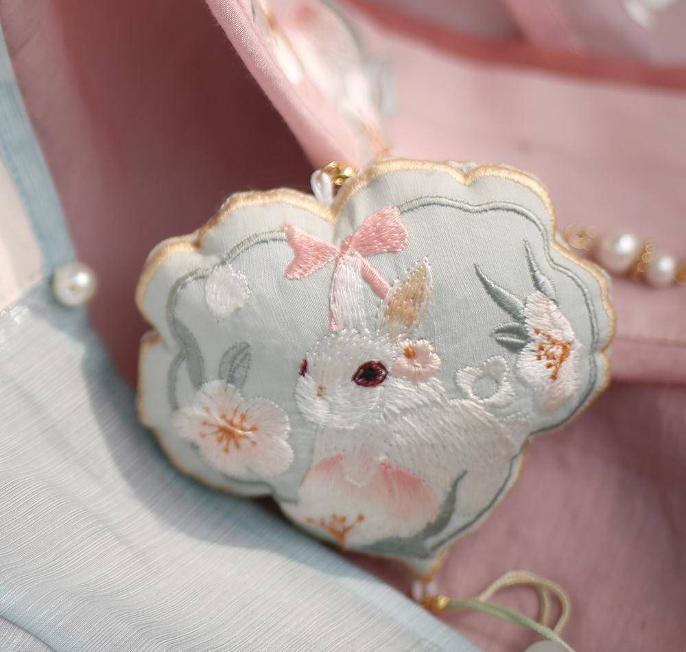 原创这些精致的汉服配饰能给汉服整体穿搭加分刺绣荷包真的太美了