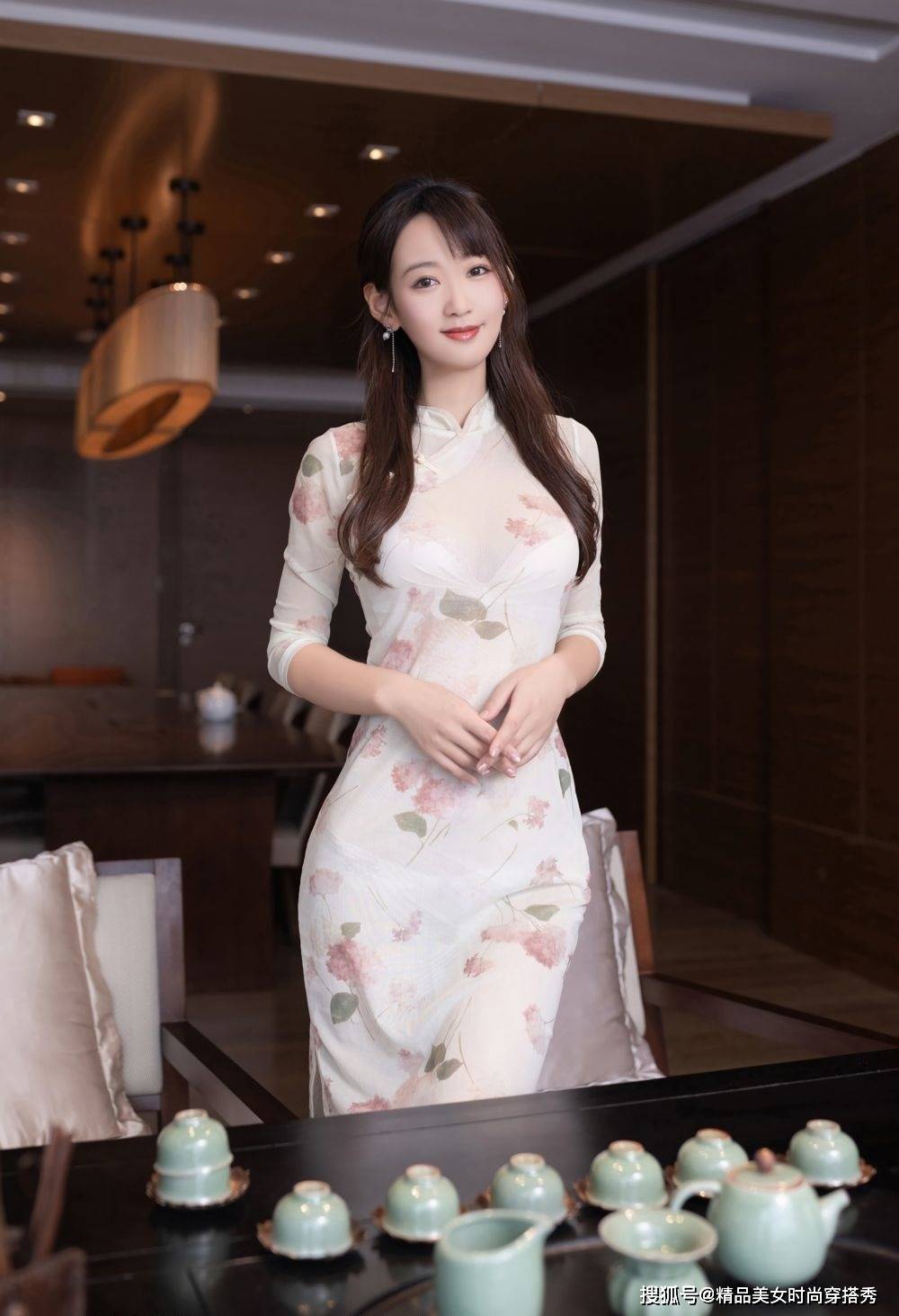 原创女人最美的季节一袭旗袍穿在身上优雅又不失清凉感真香