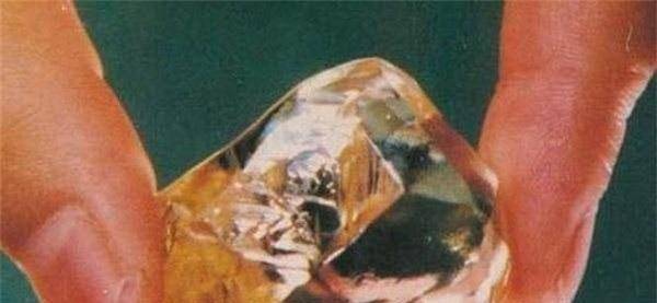 原创             26年前山东农妇地里捡到罕见钻石，27万卖出后被收归国有，为何
