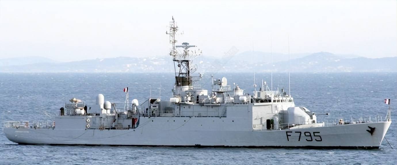 法國建造最多的輕型護衛艦德斯蒂安多爾韋級導彈護衛艦