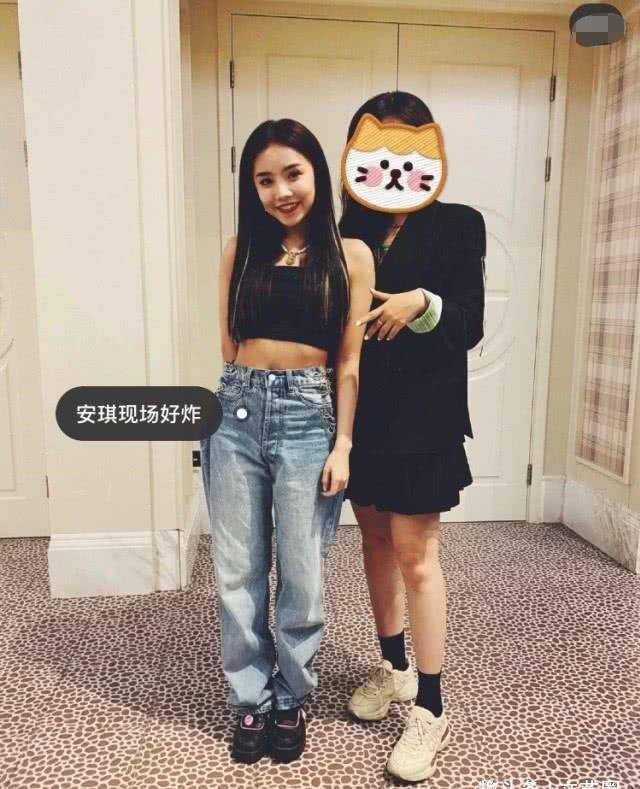 《青2》庆功宴照曝光,jony j真实皮肤状态极差,被嘲是月球表面_网友