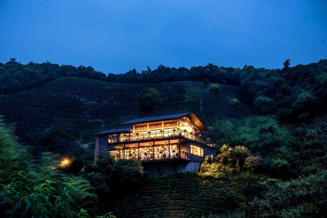 郡安里专访丨于品牌dna中孵化而出的高阶生活方式