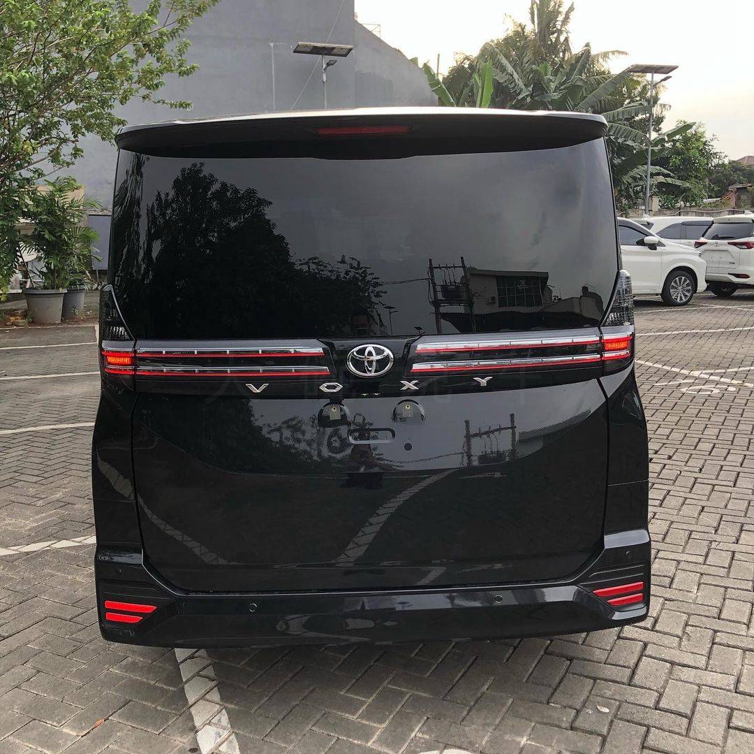 丰田家用mpv来了20引擎侧滑门预售价曝光对标传祺m6