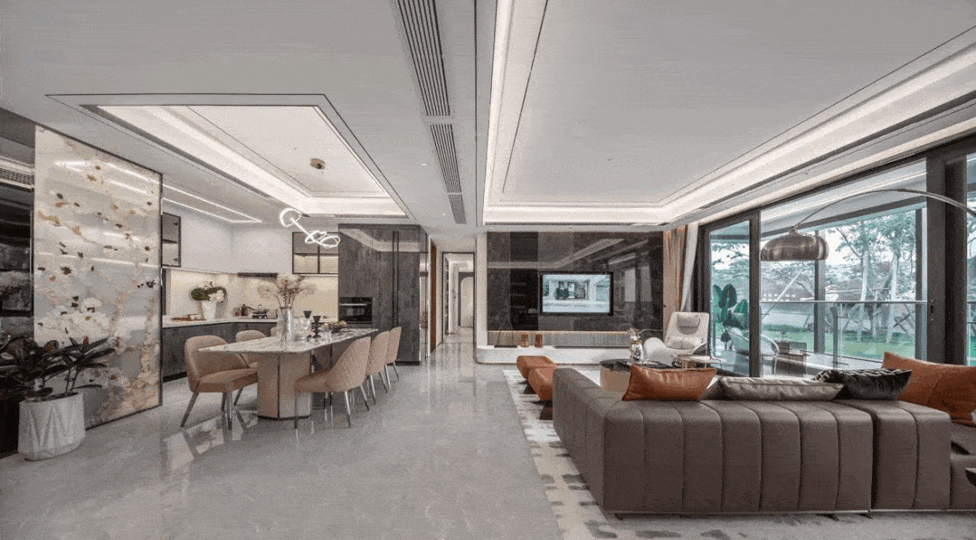 已取证两梯两户湖景大平层焕新城南奢居版图