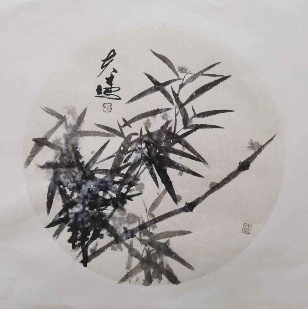 当代著名大写意画家,美术教育家,人称"荷花圣手".