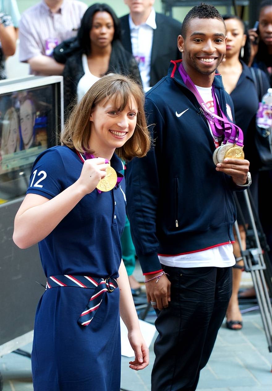 泳坛天才 巨星统领10年,外媒:孙杨不如她!_莱德基_选手_比赛日