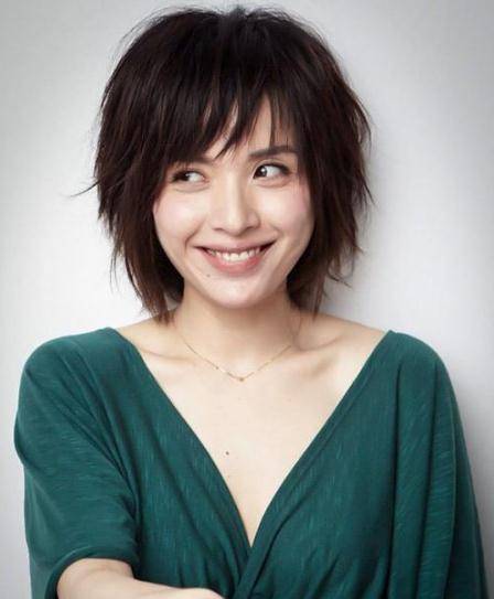 当年李湘就是为了嫁入富商李厚霖,还不惜小三的骂名,使出各种手段嫁进