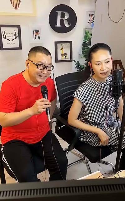 原创著名歌手尹相杰近况曝光瘦到认不出紧随于文华像跟班