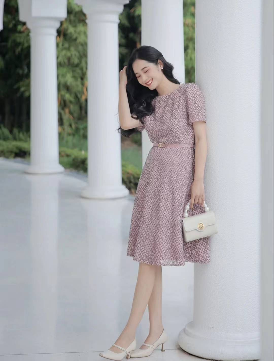 梨形身材穿什么连衣裙好看