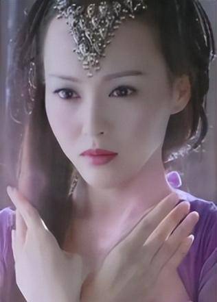刘亦菲刘亦菲在仙剑奇侠传1中饰演的女娲后人赵灵儿,一度被网友评为