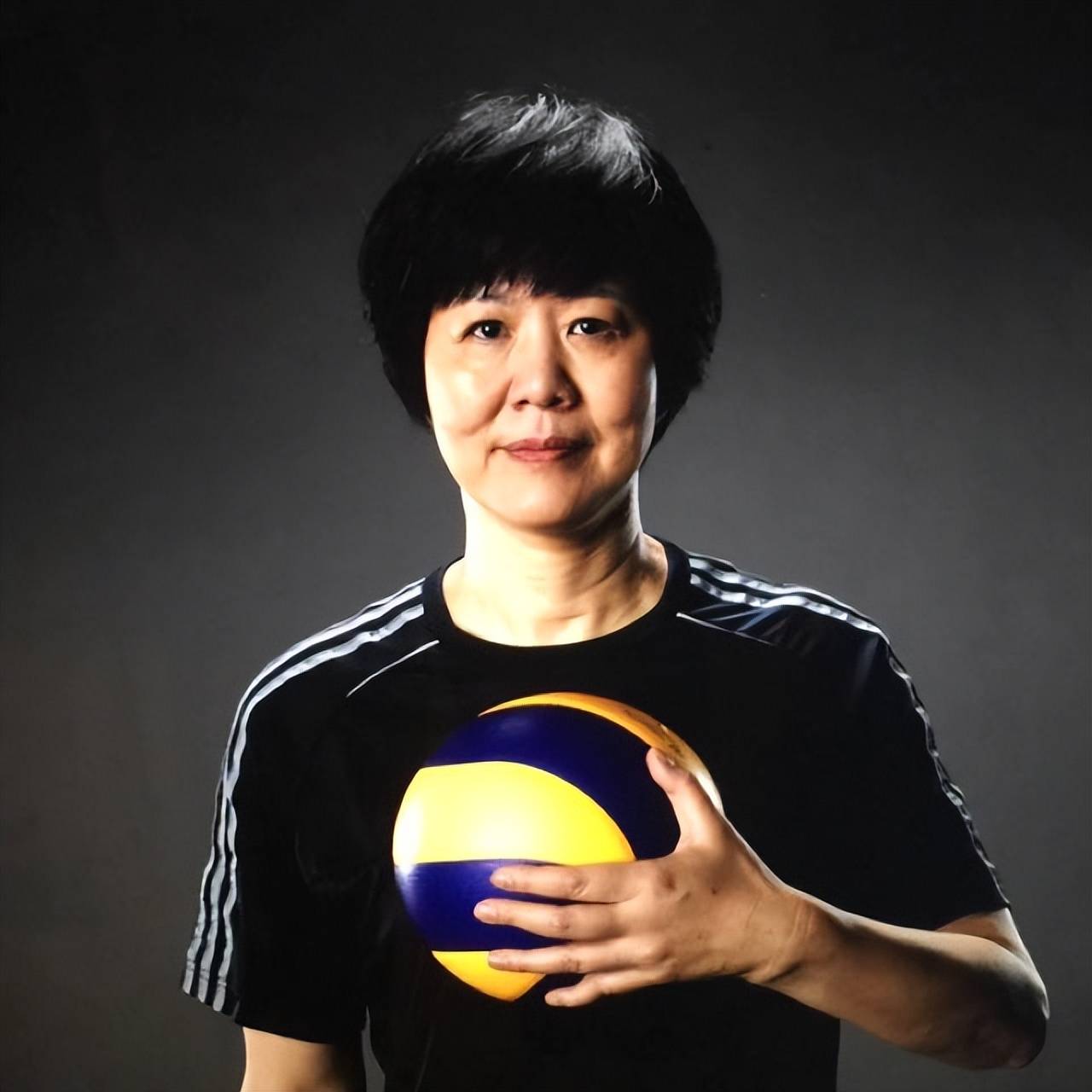经济杂志陈志强简介(经济学家陈志武简历)