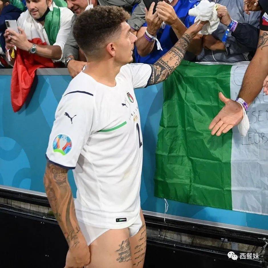 原创橄榄球巨星tombrady竟答应粉丝送原味内裤引热议