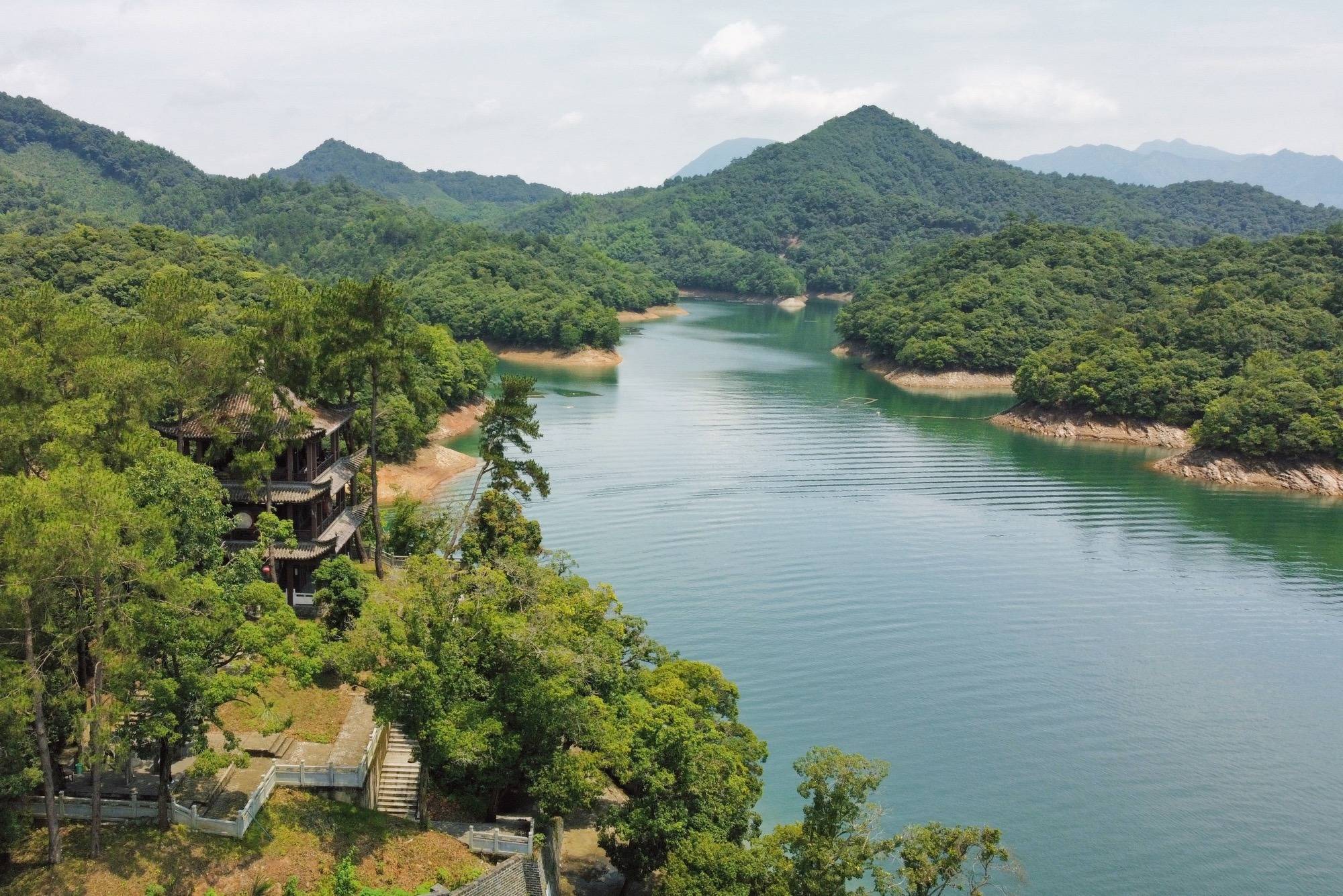 黄山太平湖岛屿图片