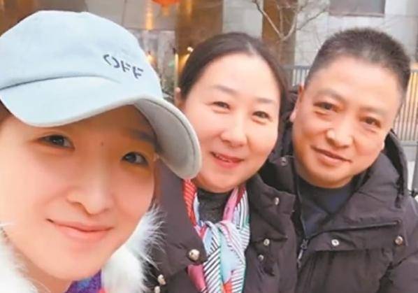 刘诗雯一家三口迎喜事,父母言传身教成就如今的她_成长_乒乓球赛_母亲