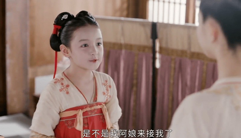 原创古力娜扎新剧首播麦迪娜与古力娜扎争相斗艳小演员颜值更美