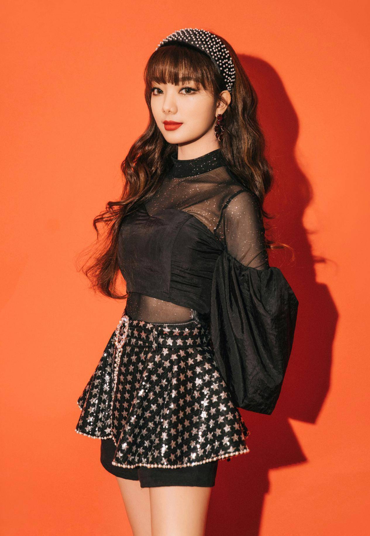 原创金发小宠儿李紫婷三套暗黑系风格穿搭又酷又飒还能甜美高贵