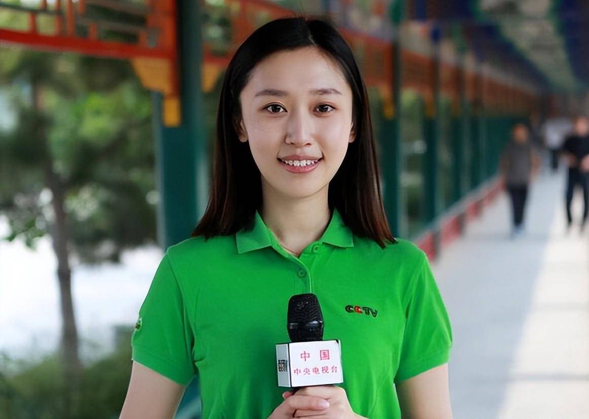 原创江苏兴化美女王音棋大眼睛鹅蛋脸她27岁就成为了央视当红花旦