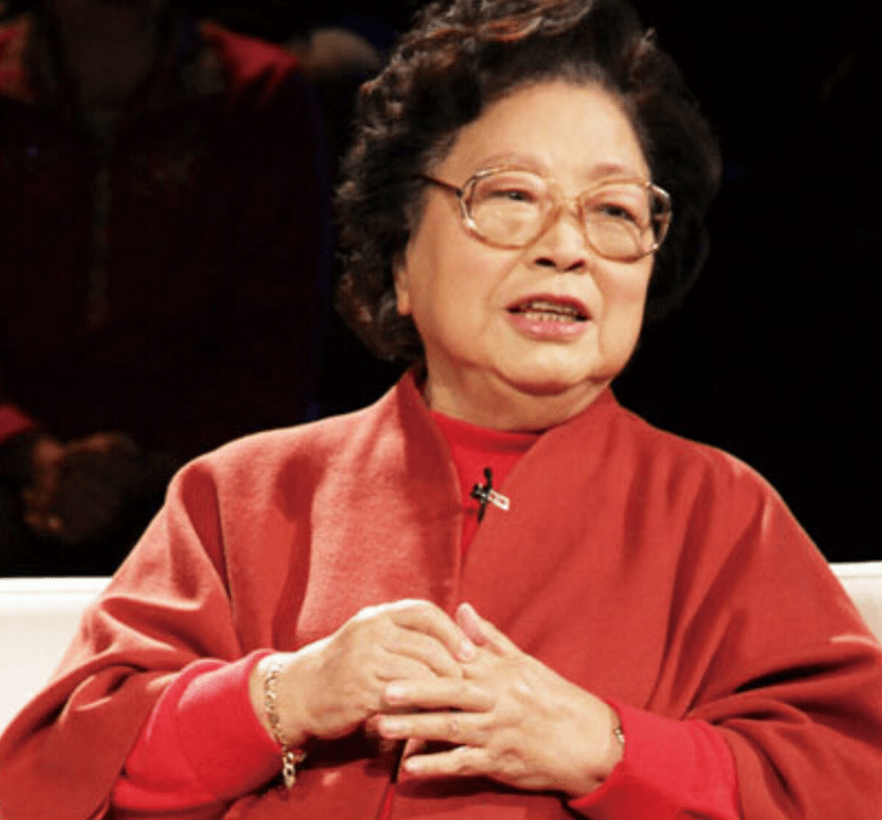 原创著名歌唱家王昆和丈夫相伴71年丈夫离世2个月后她追随而去