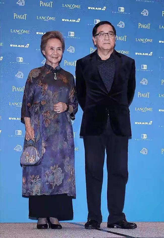 美人在骨不在皮84岁高龄不浓妆艳抹的奶奶吴彦姝才是真时尚