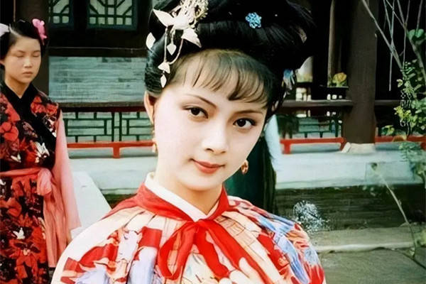 原创对比宝钗和黛玉进荣国府排场很大却处处失礼贾政快住梨香院