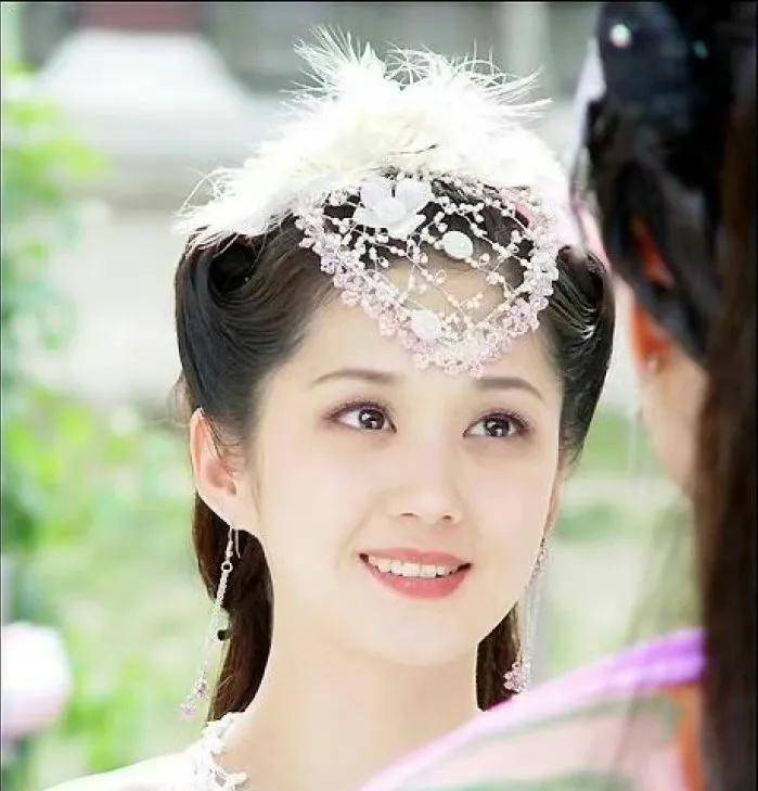 小时候,我在看她和苏有朋主演的电视剧《刁蛮公主》什么时候当时