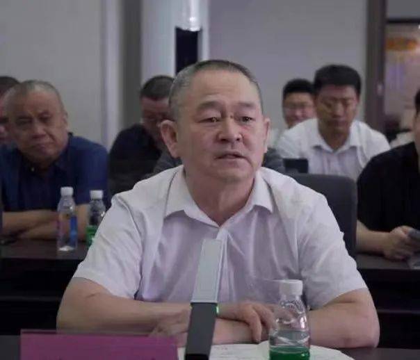 座谈会上,潼南区司法局副局长周雪明,永川区司法局副局长李连勇,潼南