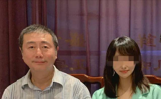 方宏进从电视主持到被拘留与妻子对簿公堂余生盼女儿好