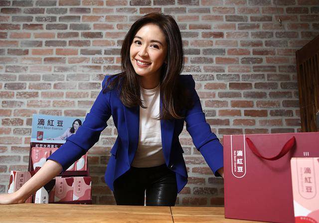 宝藏美人蔡依珊名媛若是褒义词她就是范本大气淡定荣辱不惊