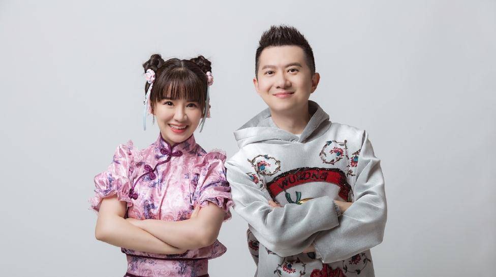 原创少儿频道成立18年鞠萍姐姐完全没变小鹿姐姐却美到不敢认