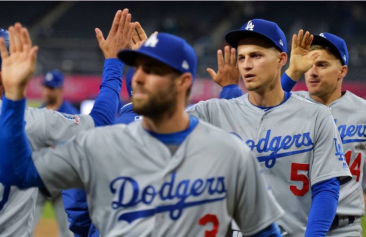 原创卖掉湖人股份1亿买道奇队5股份魔术师约翰逊如今赚到多少