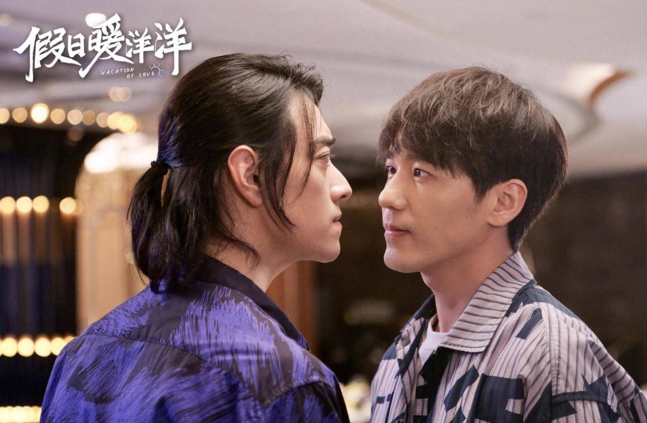 那就是在剧中出演大明星高俊裕的郑云龙,是妥妥的渣男属性.
