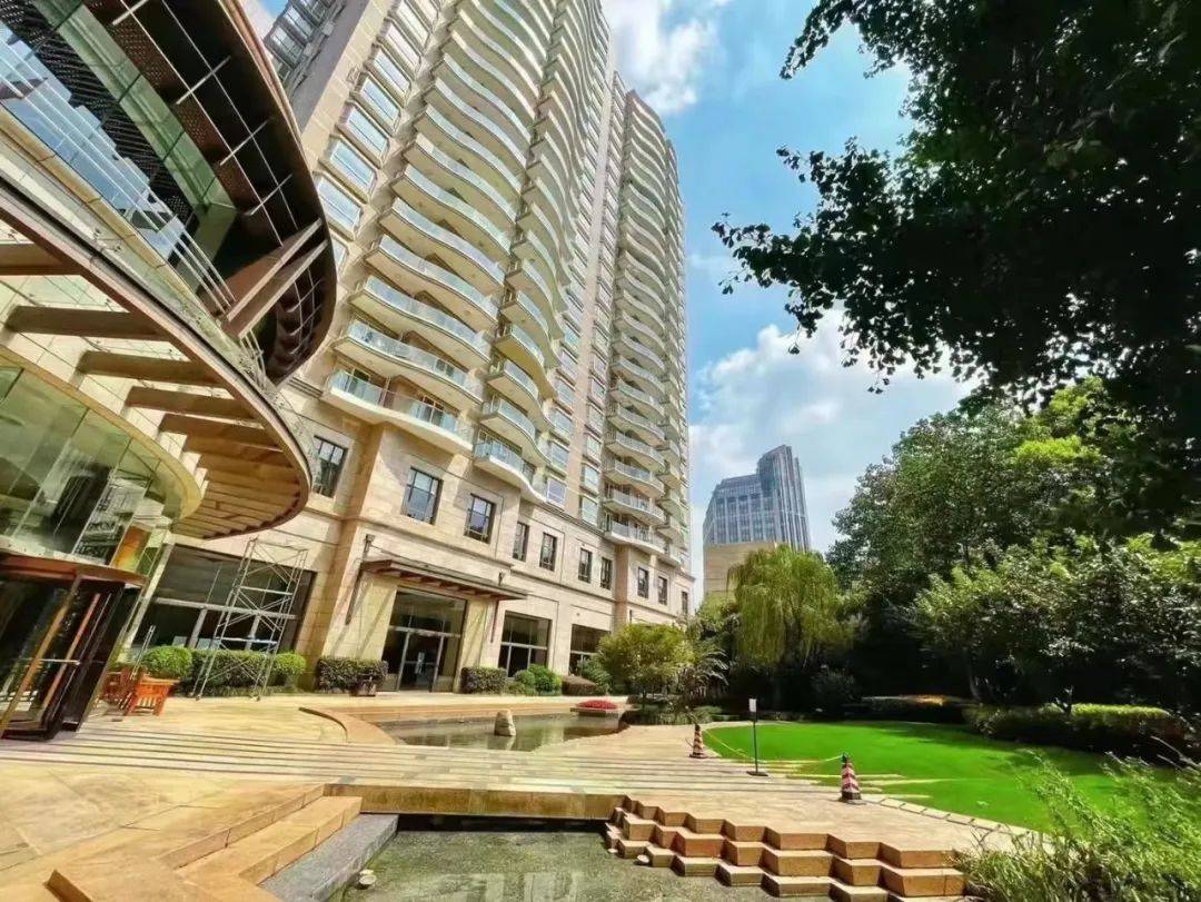 锦麟天地雅苑想买速来下午就是一场空162到187平3200万起