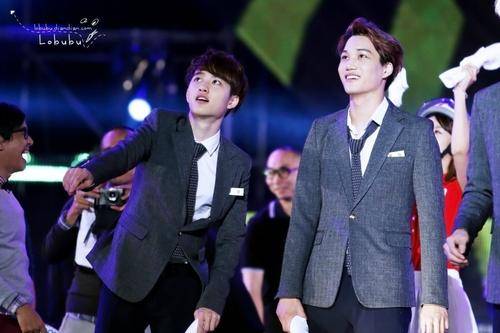 都暻秀对于他的容忍可要多太多了,哪怕金钟仁去给都暻秀捣乱,也能获得