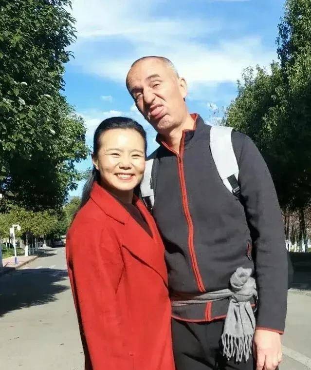 天高地远,她可以随便唱她的《忐忑》了_龚琳娜_农村_阿尔卑斯