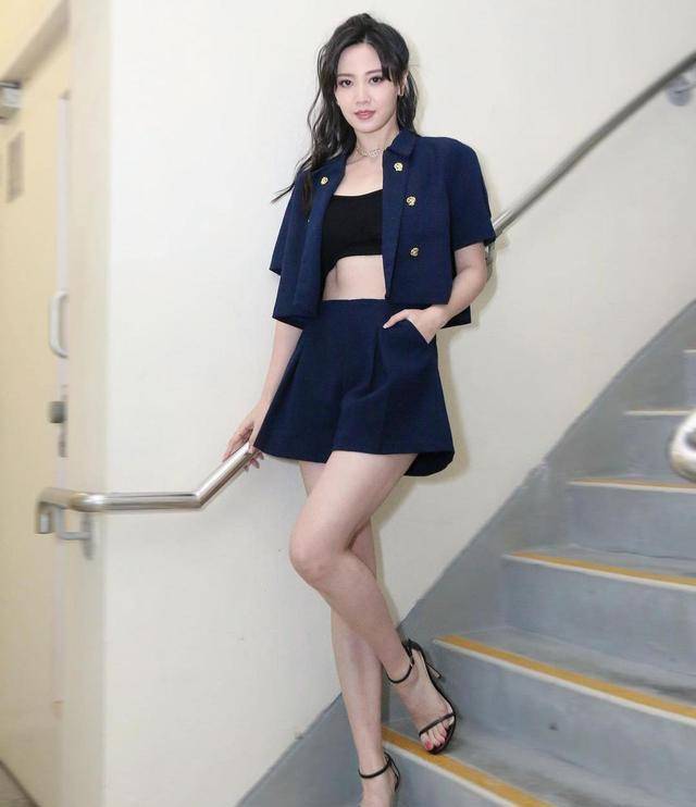 原创频遭娱记唱衰tvb港姐朱晨丽感叹处境艰难我想说的他们不写