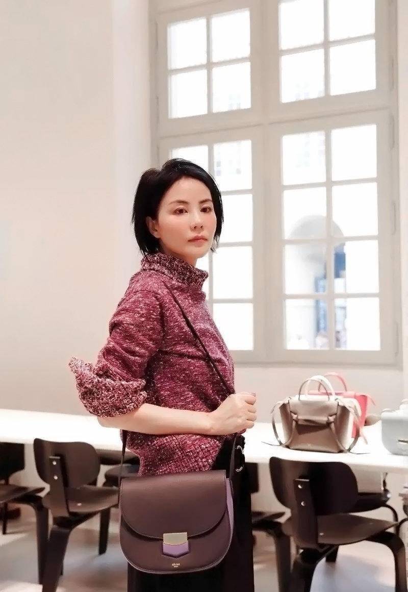 原创王菲174身材穿啥都有高级感披肩围巾就有国际范气场开挂