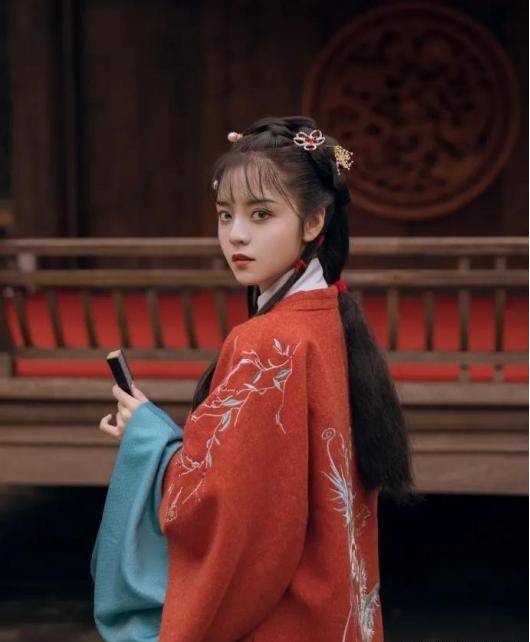 四月也太美了吧!_姐姐_时候_华裳