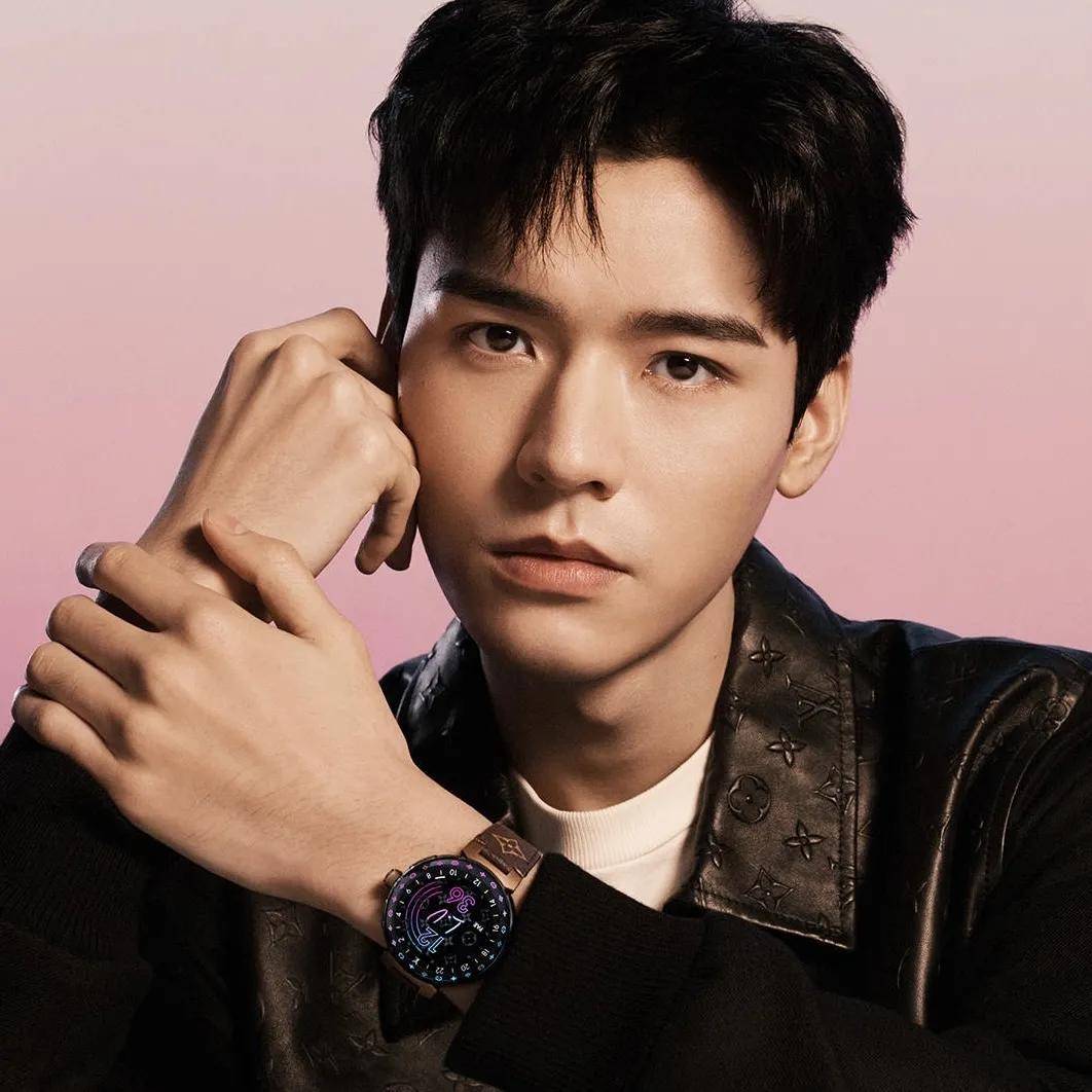 原创龚俊朱一龙竞争热巴杨幂杨紫肖战和任嘉伦参加微博之夜