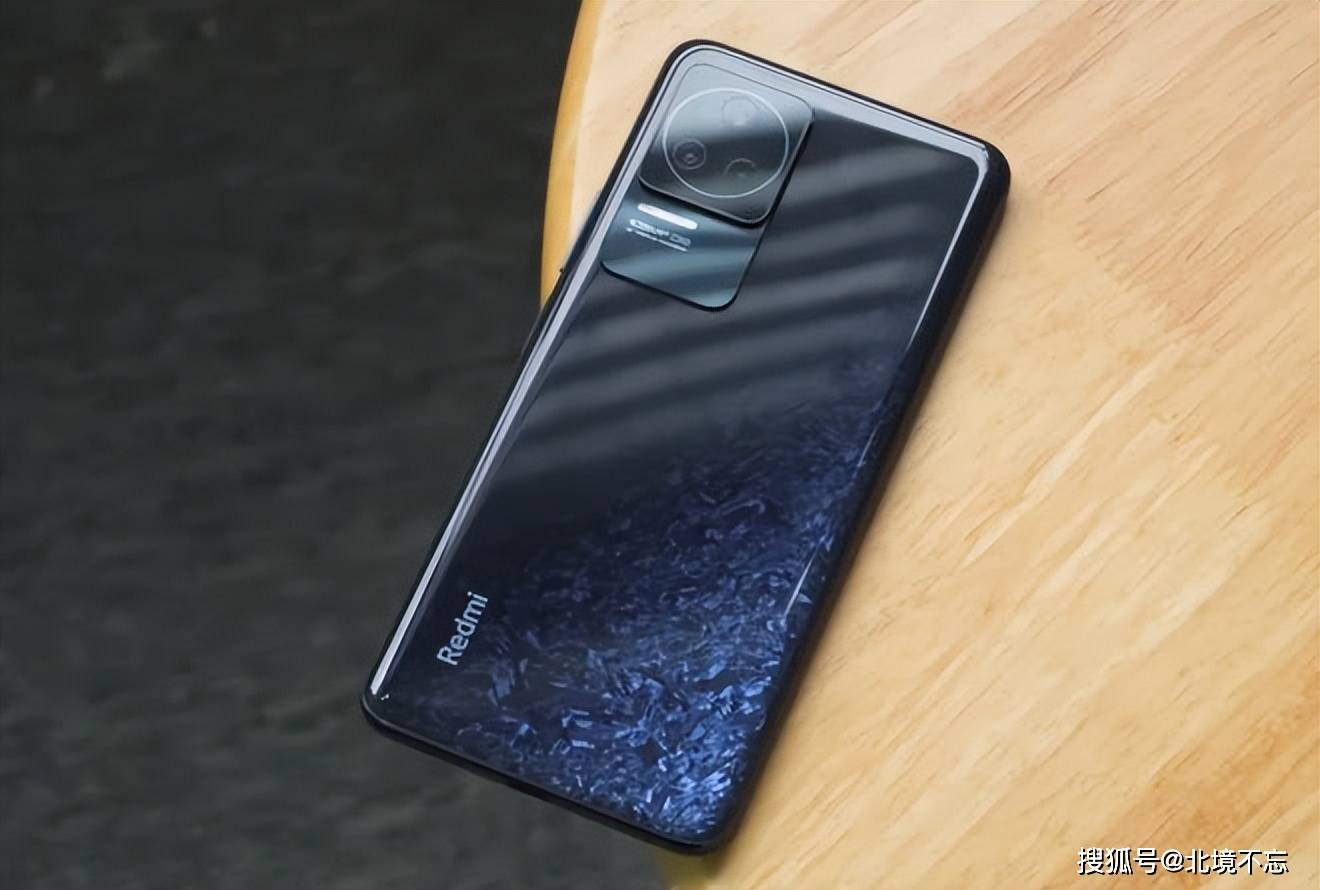 中端机排行榜_2022年中端手机排名出炉,Redmi成最大赢家,华为遗憾落选